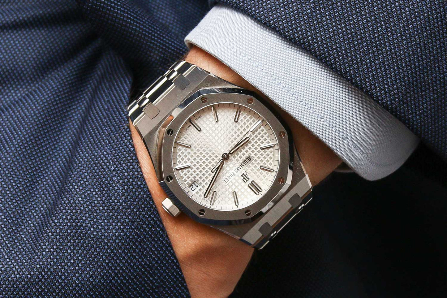 Audemars Piguet Royal Oak Fond Blanc. Homme